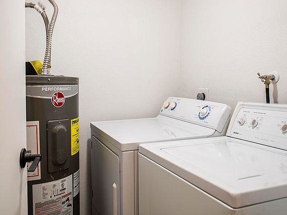 5th image of 2221 W Turney Ave APT D