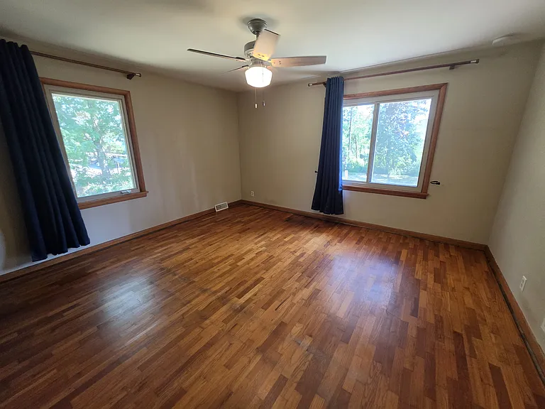1106 Ardmore St — Photo 17