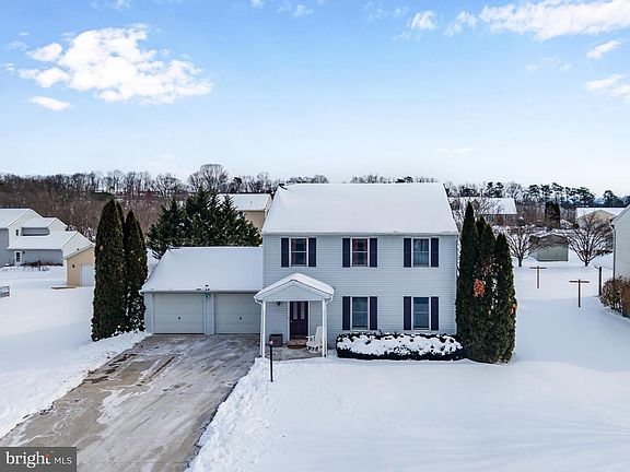 3rd image of 31 Longstreet Dr