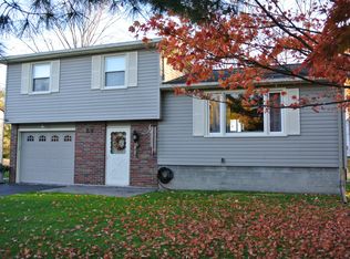 69 Wellington Dr, Rochester, NY 14623