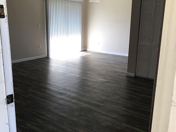4th image of 1702 Recker Hwy APT I