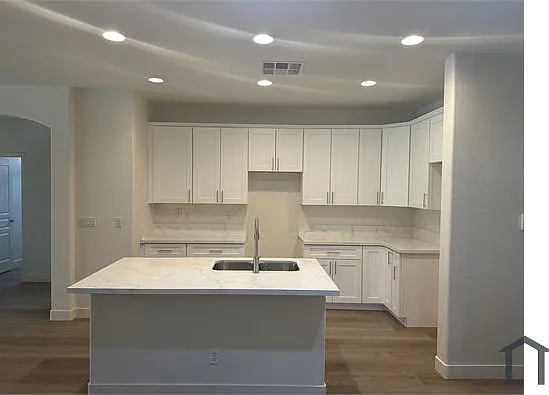 6858 W Saint Charles Ave — Photo 4