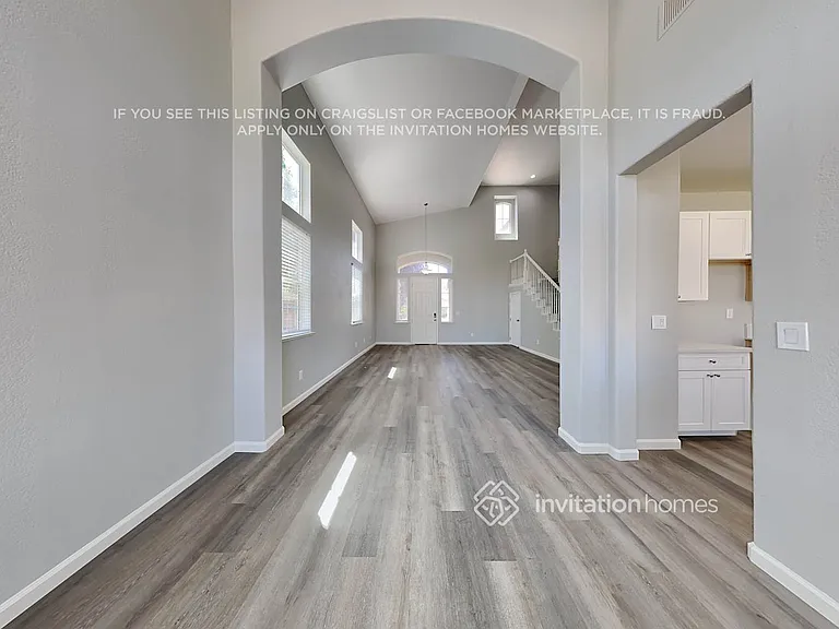 9020 Mosely Ct — Photo 6