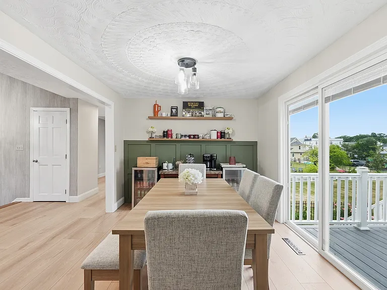 12 Lawrence St — Photo 12