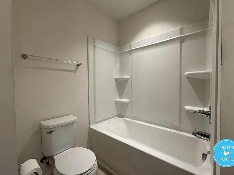 49 E Grove Point Dr — Photo 17