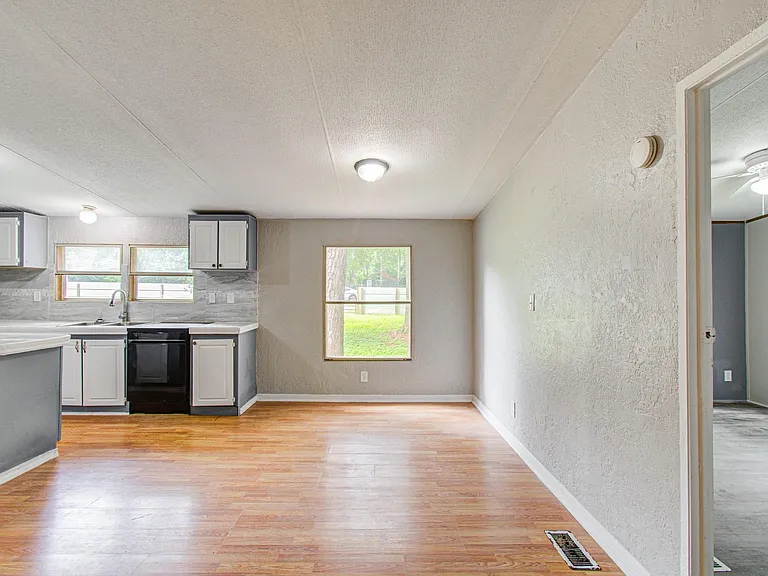 16307 Antelope Ln — Photo 18
