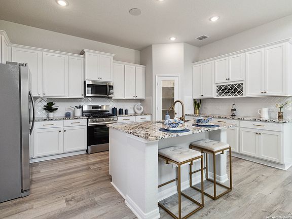 7th image of this home