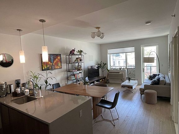 3rd image of 527 51st Ave APT 4B