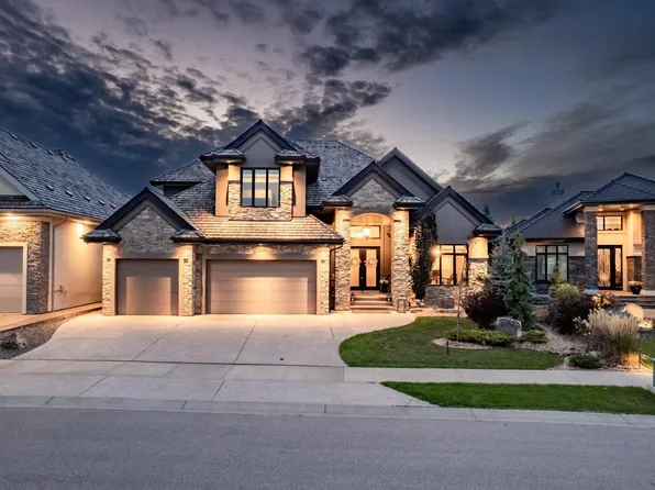 2767 Wheaton Dr NW, Edmonton, AB T6W 2M5