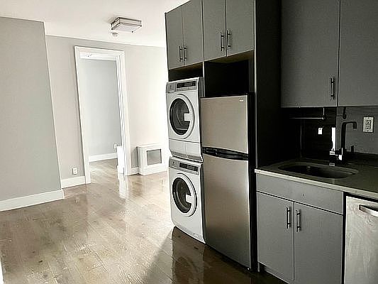 1st image of 234 E 116th St APT 11
