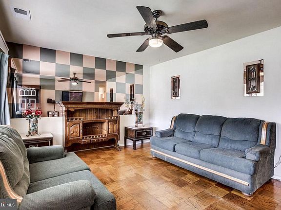4th image of 2854 Oak Knoll Dr