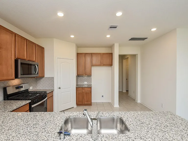8138 Leisure Point Dr — Photo 13