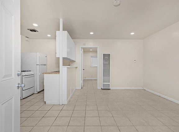 4th image of 1926 Alcatraz Ave #3