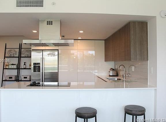 3rd image of 1025 NE 92nd St #507