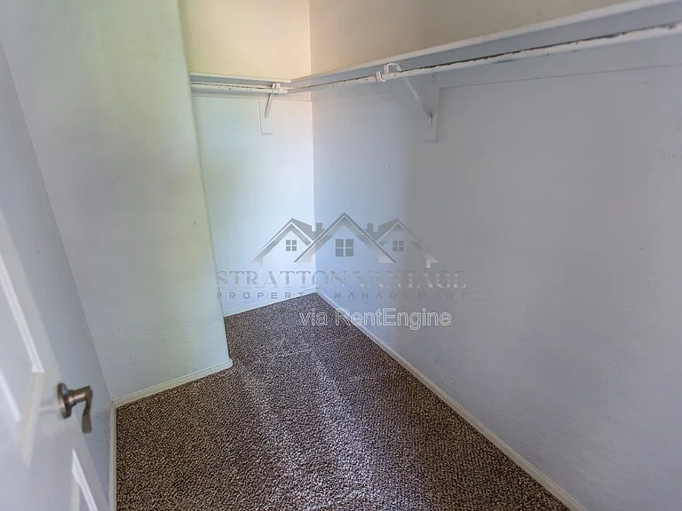 4323 E Ivanhoe St — Photo 29