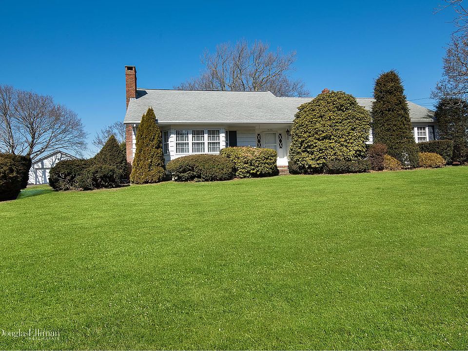 1st image of 1428 Peconic Bay Blvd
