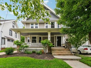 1062 Lakeland Ave, Lakewood, OH 44107