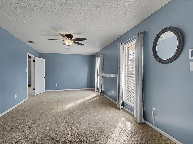 6258 Western Hills Ave — Photo 6