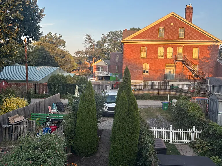 315 N Orange St — Photo 3