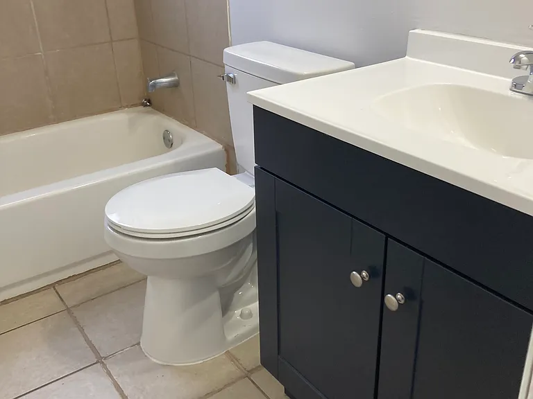 907 Charbonier Rd — Photo 3