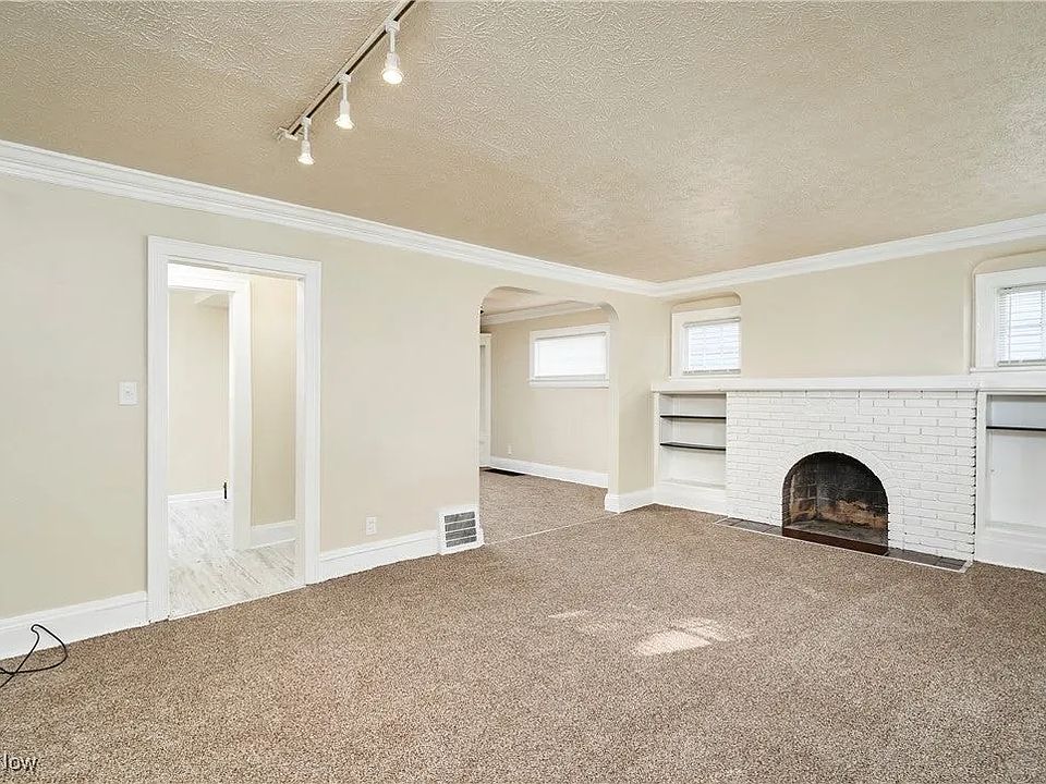 1st image of 965 Whitby Rd