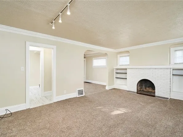 965 Whitby Rd, Cleveland Heights, OH 44112
