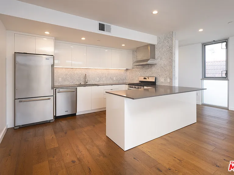 12770 Caswell Ave #301 — Photo 10
