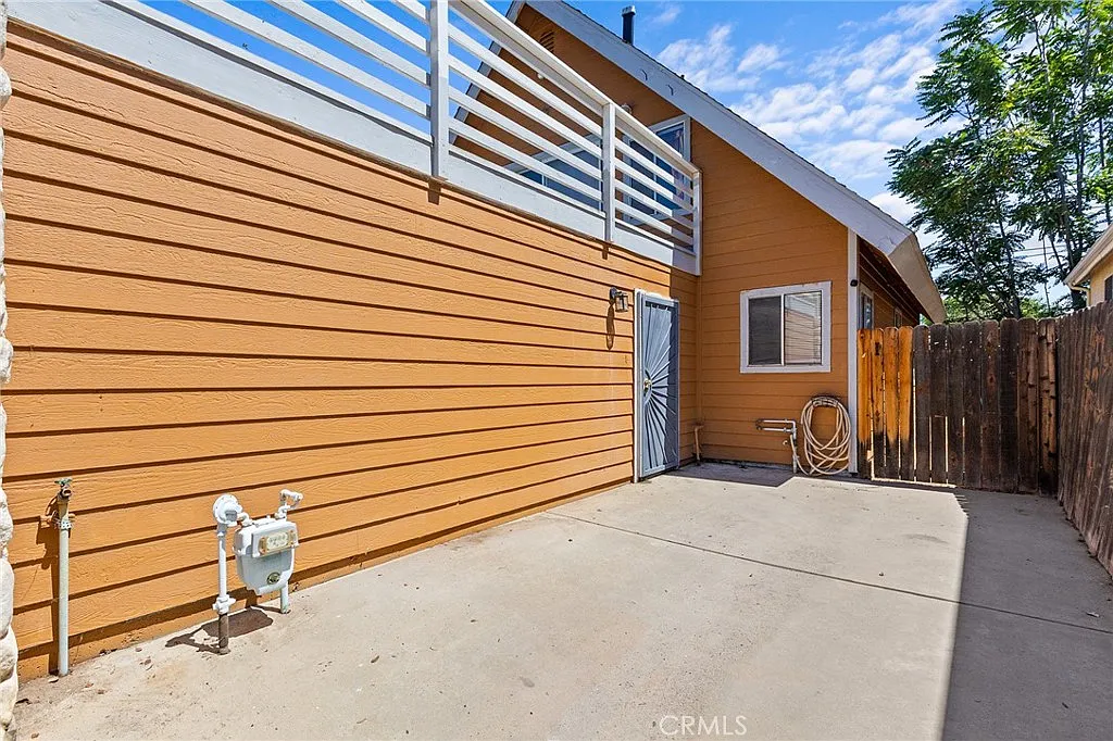 2 bed, 1512 sqft, $2,500 — Photo 4