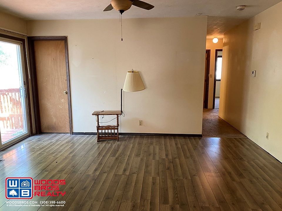 558 E 20th St, Grand Island, NE 68801 Zillow