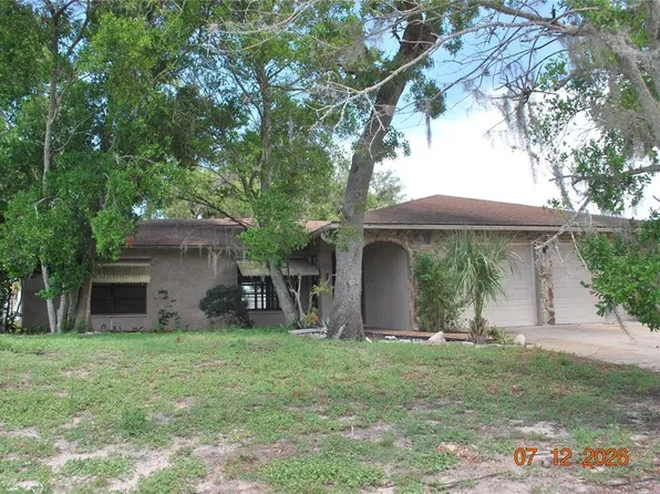 8941 Forest Lake Dr, Port Richey, FL 34668