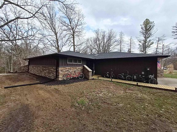 2nd image of 564 E Pink Magnolia Dr