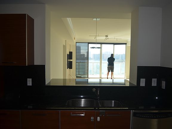 4th image of 3330 NE 190th St APT 0915