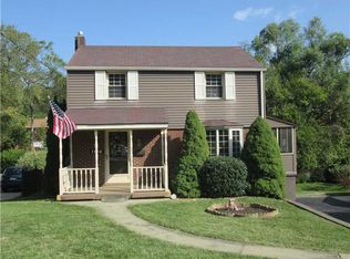 1175 Grandview Dr, Bethel Park, PA 15102