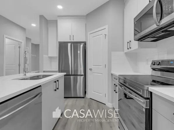 11929 125th St NW, Edmonton, AB T5L 0T9