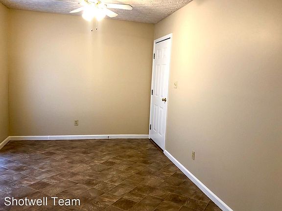 4th image of 1435 Schoolcraft Way