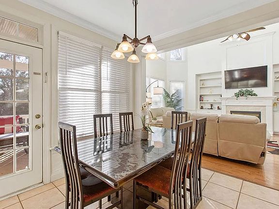 Breakfast nook