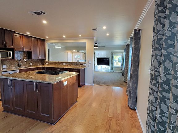4th image of 4759 Whitewood Ave