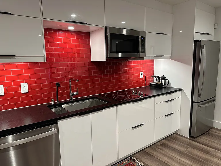 1404 Emerson St NW — Photo 3