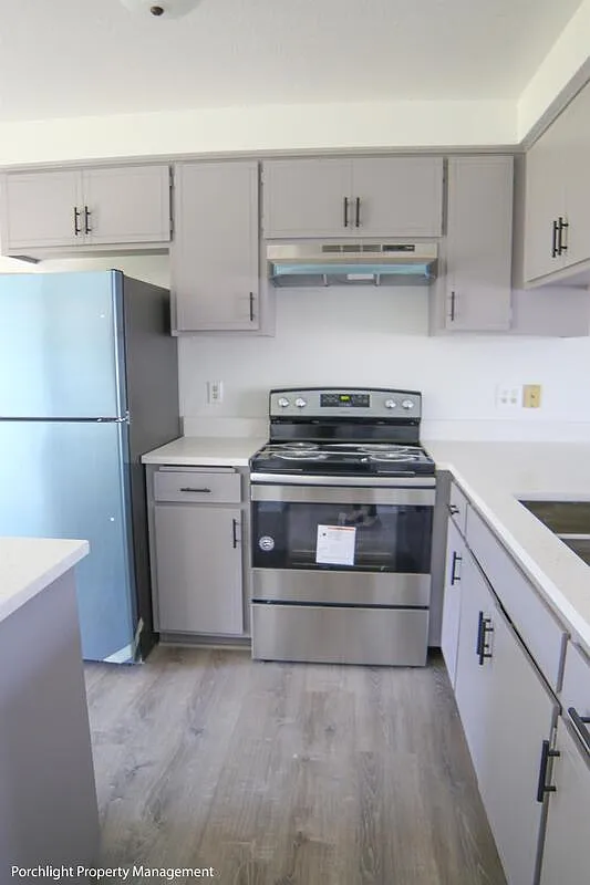 2 bed, 1.0 bath, 850 sqft, $1,750 — Photo 2