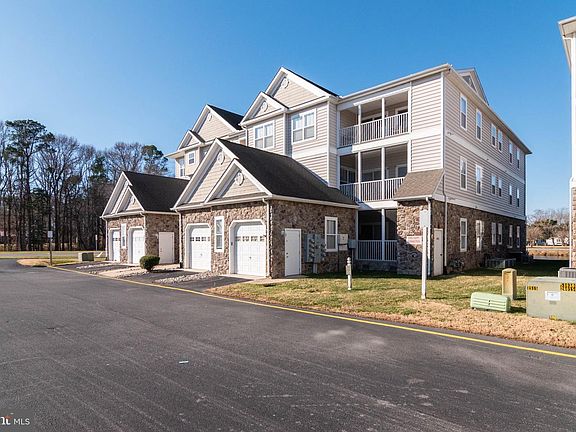 3rd image of 4501 Summer Brook Way #D