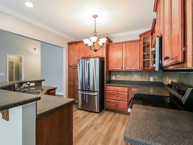 215 Village Park Dr — Photo 8