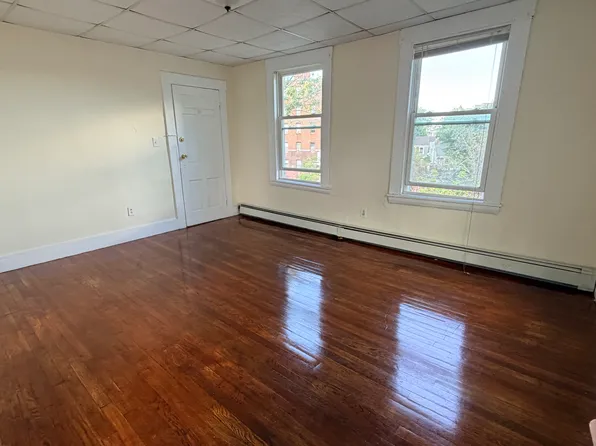 138 Hampshire St #3A, Cambridge, MA 02139