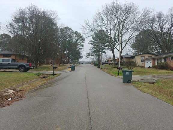 5th image of 8010 Plaxco Dr