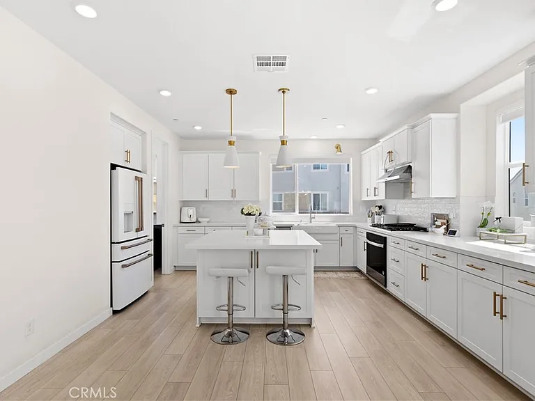 27553 Sanctuary Ct — Photo 6