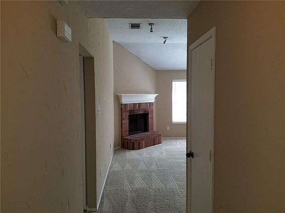 4th image of 1705 Barbados Dr