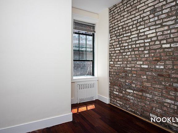 3rd image of 1013 Pacific St APT 2L