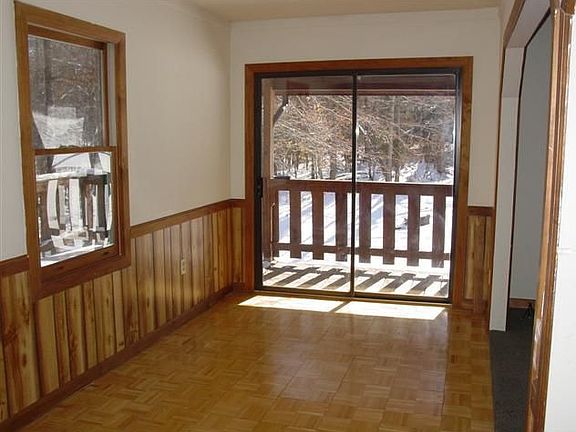 4th image of 559 Shady Ln