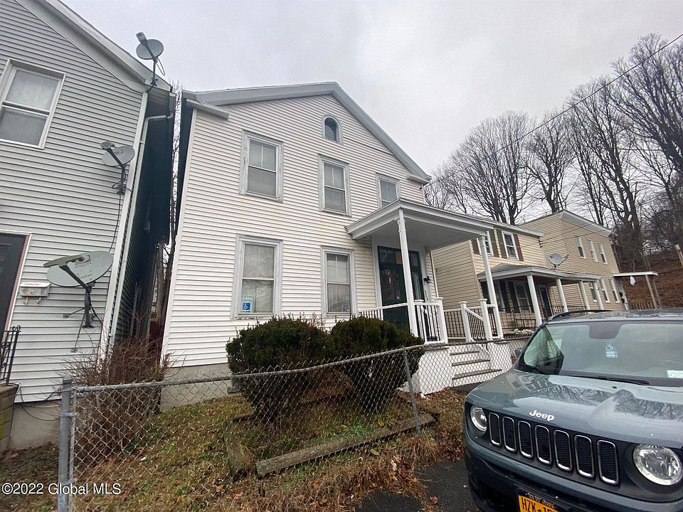 1st image of 6 Mechanic St