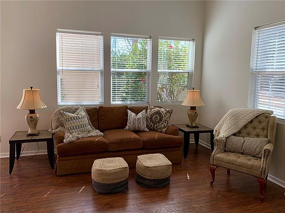 5th image of 304 Hiawassee Dr