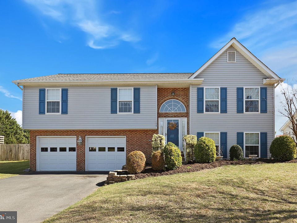 1st image of 104 Orchid Ct